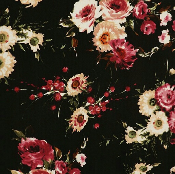 New! ➕ Floral Maxi Dress - Picture 4 of 5